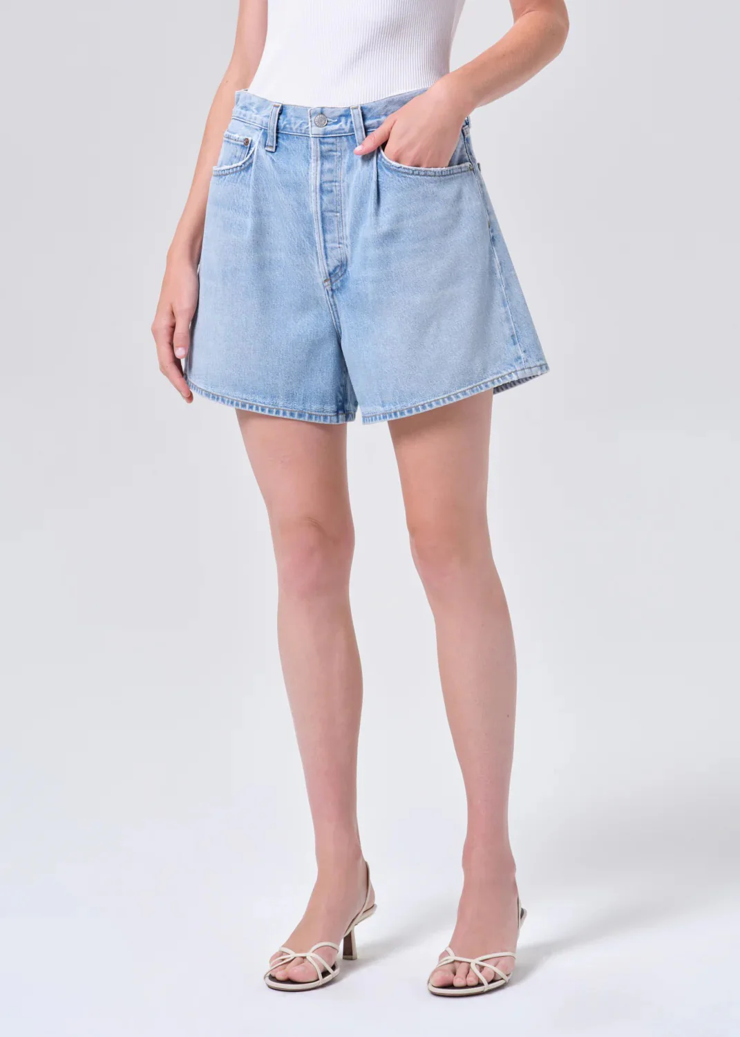 Agolde Rhoda Pleated Aline Shorts In Raft - Image 3