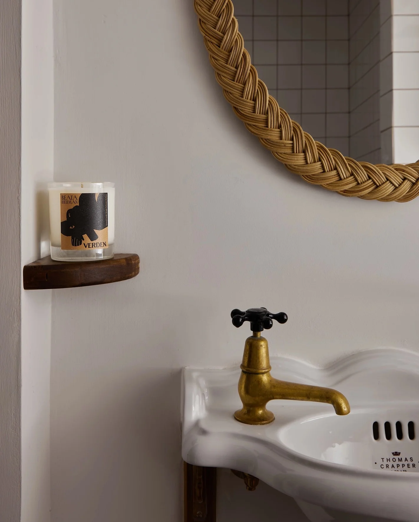 Verden Beata Heuman Scented Candle - Image 3
